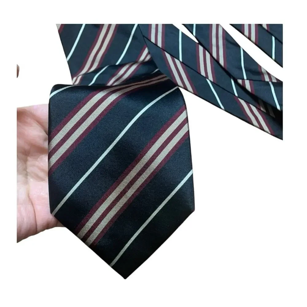 Burberry Navy and Burgundy Striped Tie silk classic